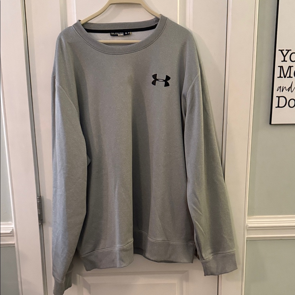 Under Armour Men's Light Gray Crewneck Sweater